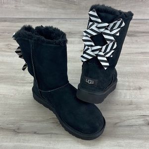 🍁 UGG 🍁 BAILEY BOW DIAGONAL STRIPES BOOTS